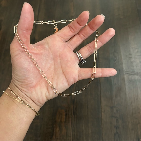Lili claspe gold link paperclip chain necklace - Picture 3 of 4